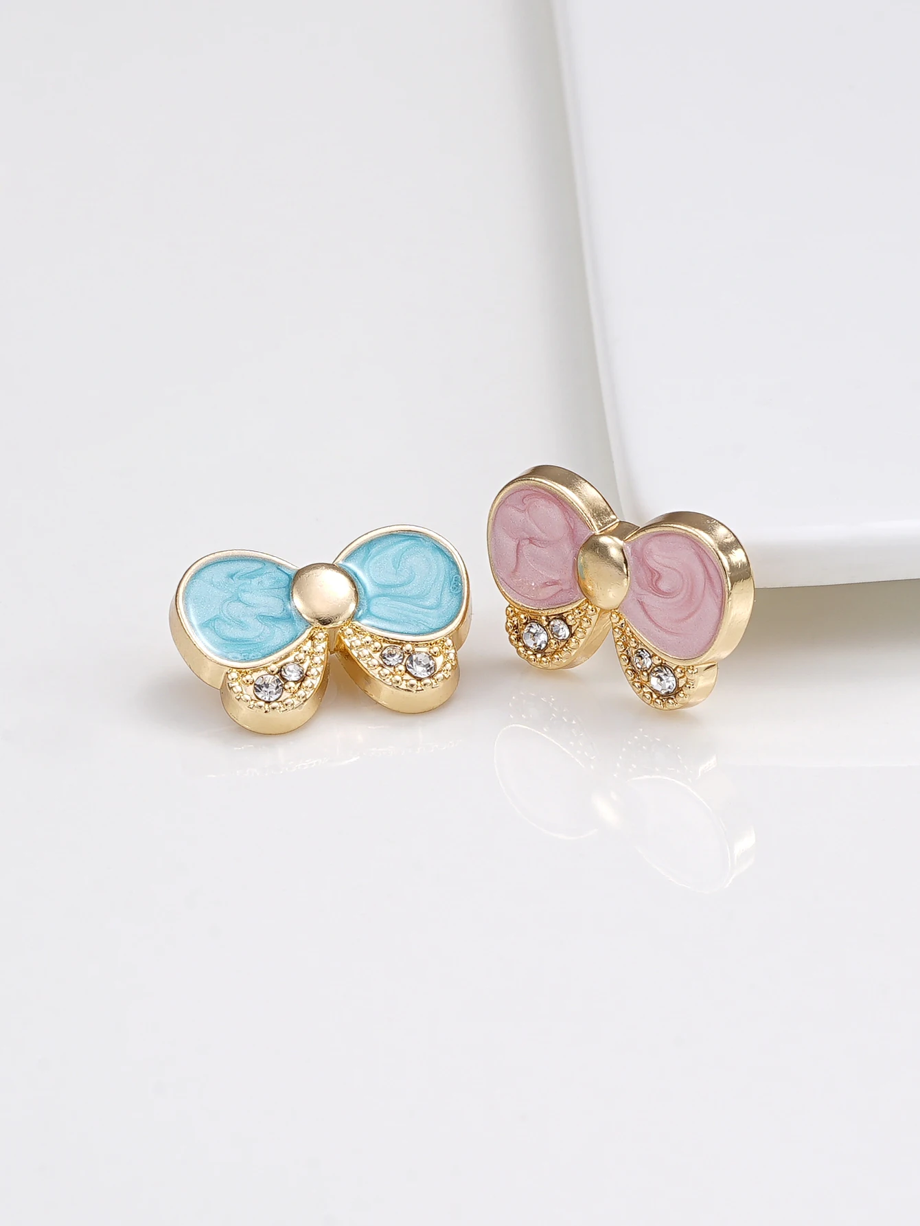 

4pcs/8pcs DIY Butterfly Knot Metal Buttons with Rhinestones for Women's Fashion Versatile Clothing Accessories