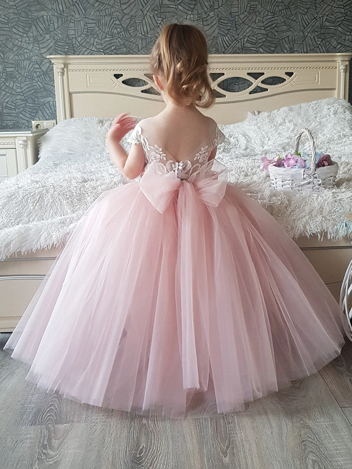 Einfaches hellrosa Blumen mädchen kleid für Hochzeit V-Back Tüll Spitze Applikation Prinzessin Geburtstags feier Kinder Festzug Ballkleid