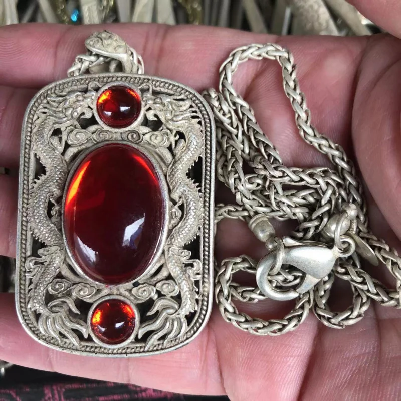 

Antique Wholesale Ethnic Style Retro Antique Miao Silver Double Dragon Hollow Necklace Vintage Miao Silver Pendant Sweater Chain