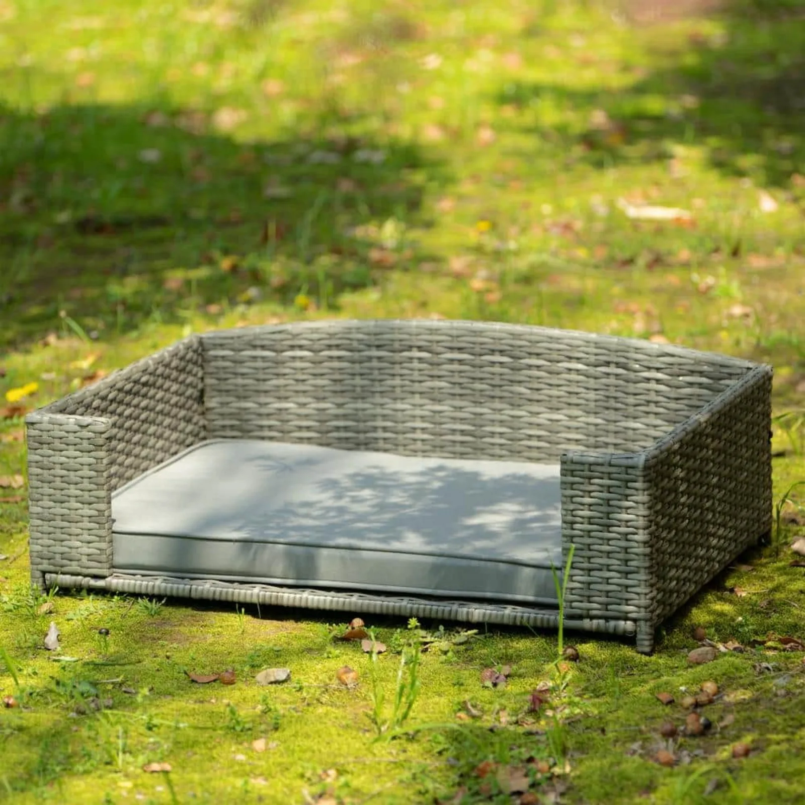 

US 35 in. L Dark Gray Seasonal PE Wicker Outdoor Pet Patio Furniture Dog Bed Pet Bed with Cushion