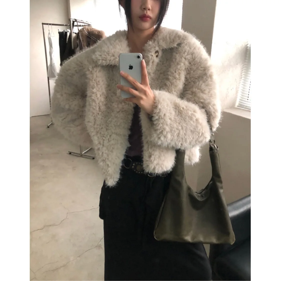 

Spring 2026 Women's Thickened Short Plush Jacket Stand Collar Pocket Warm Slimming Trendy Top Ladies Fashion Outerwear