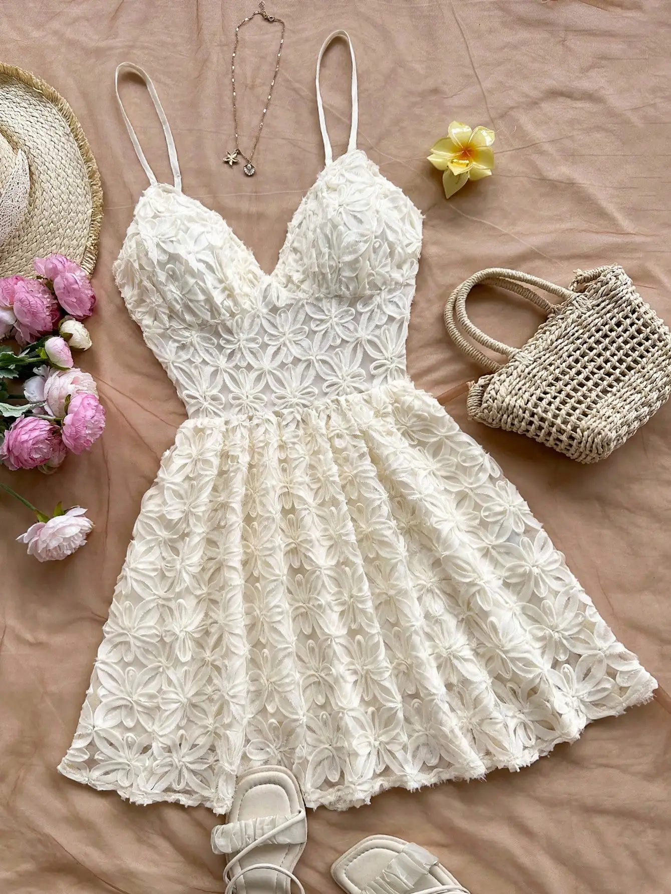 

Women's White Floral Textured V-Neck A-Line Mini Dress with Spaghetti Straps