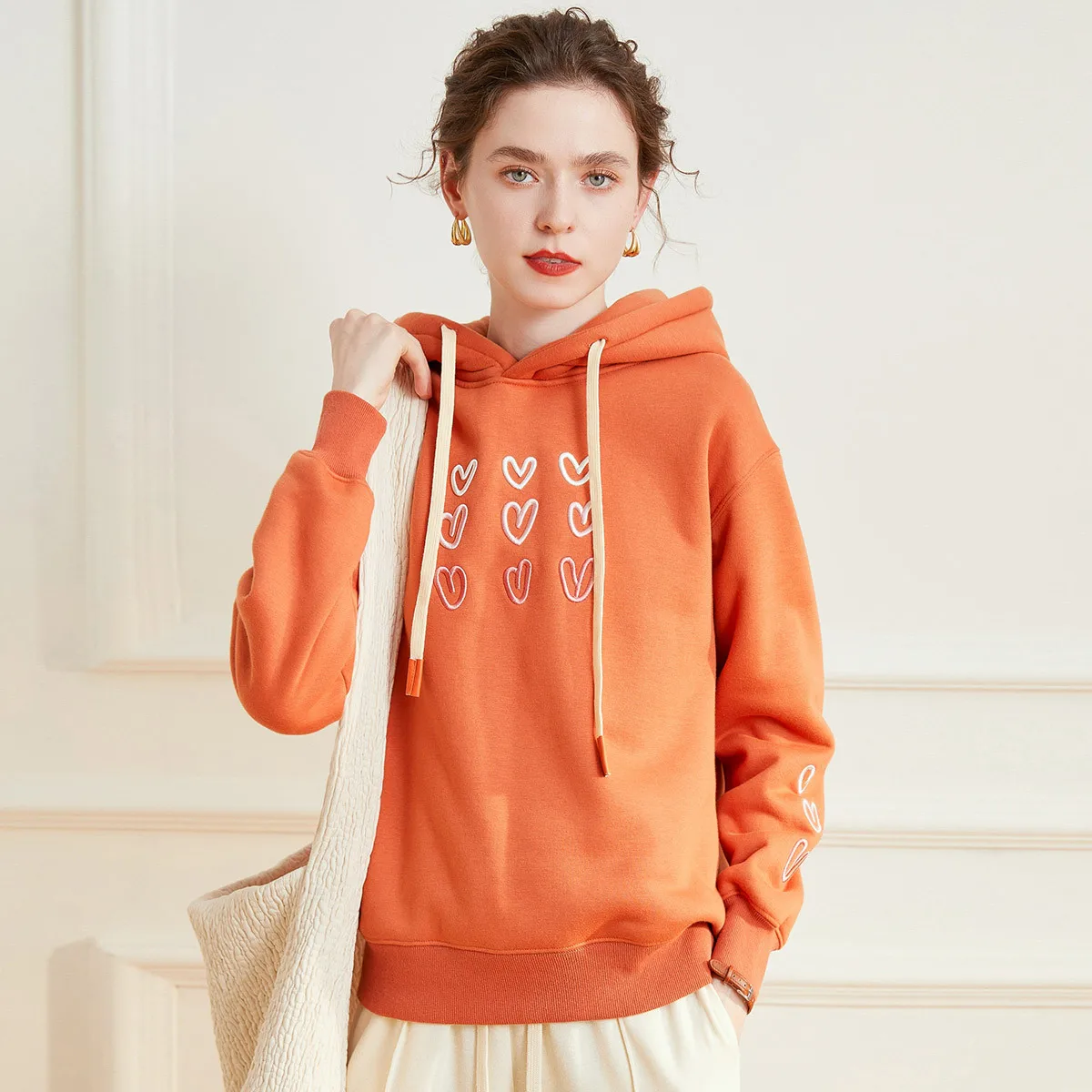 LOUIS YAO Fashionable Velvet Embroidered Women's Hoodie 2025 Autumn Collection Thick Sweatshirts Loose Long Sleeve Casual Top