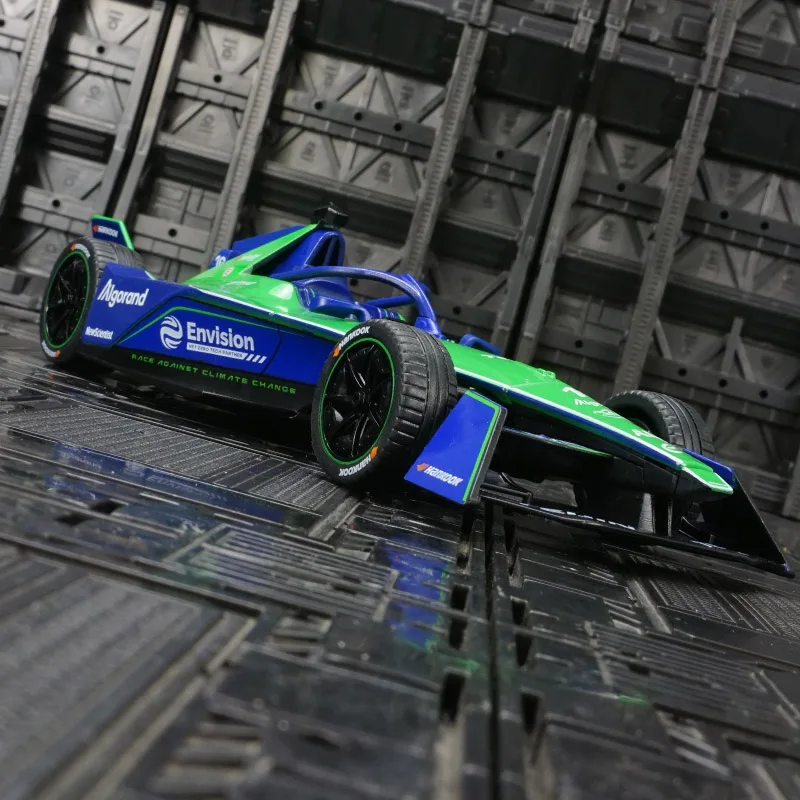 

1: 24 Maserati Alloy Sports Car Model Formula Racing Static Car Ornament Collection can be given as a birthday gift to children