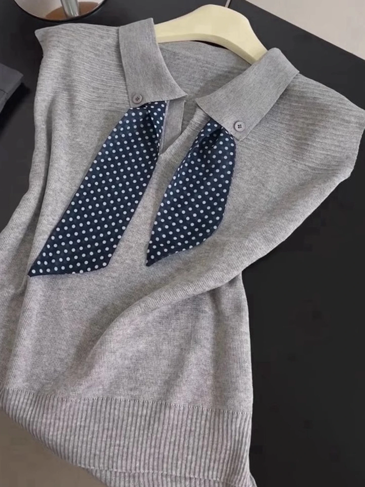 

Faionable Knitted Ice Silk Top Comfortable Korean Sle Loose Fit Summer 2025 Slimming Design Sensation Age-Defng Trendy