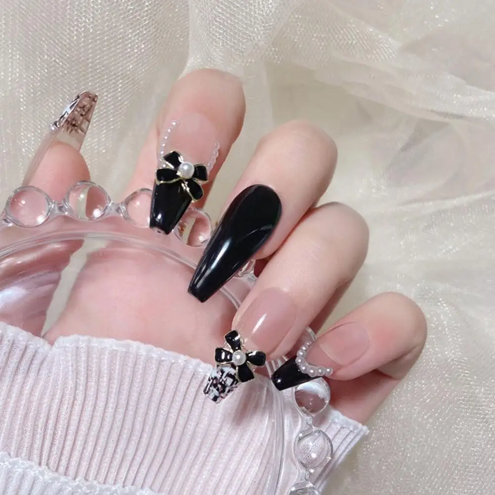 Nail Charms 5Pcs Exquisite Match Freely Nail Beauty  Fashion Black White Bow-knot 3D Manicure Decors Nail Supplies