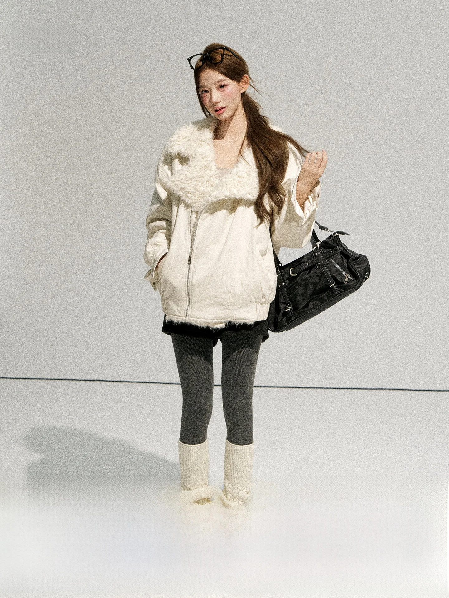 

Iceeyy Women's Parka Jaet White Loose Design Winter Warm Fur Splicing Outerwear Long Sve Zipper Closure Cotton Coat