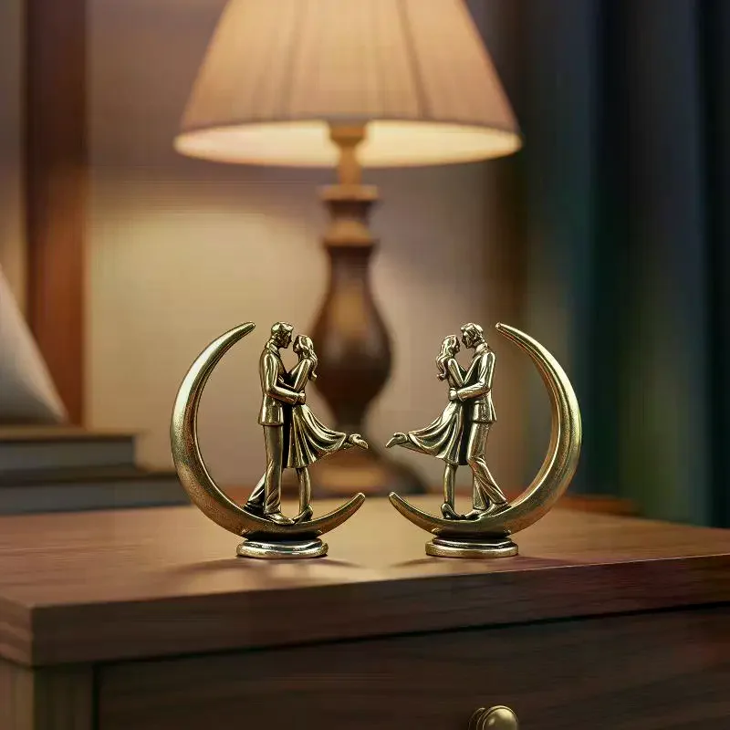 Brass Couple Hugging Figure Home Decor Statue Modern Art Couple Embracing Figurine Lover Ornament Home Decoration
