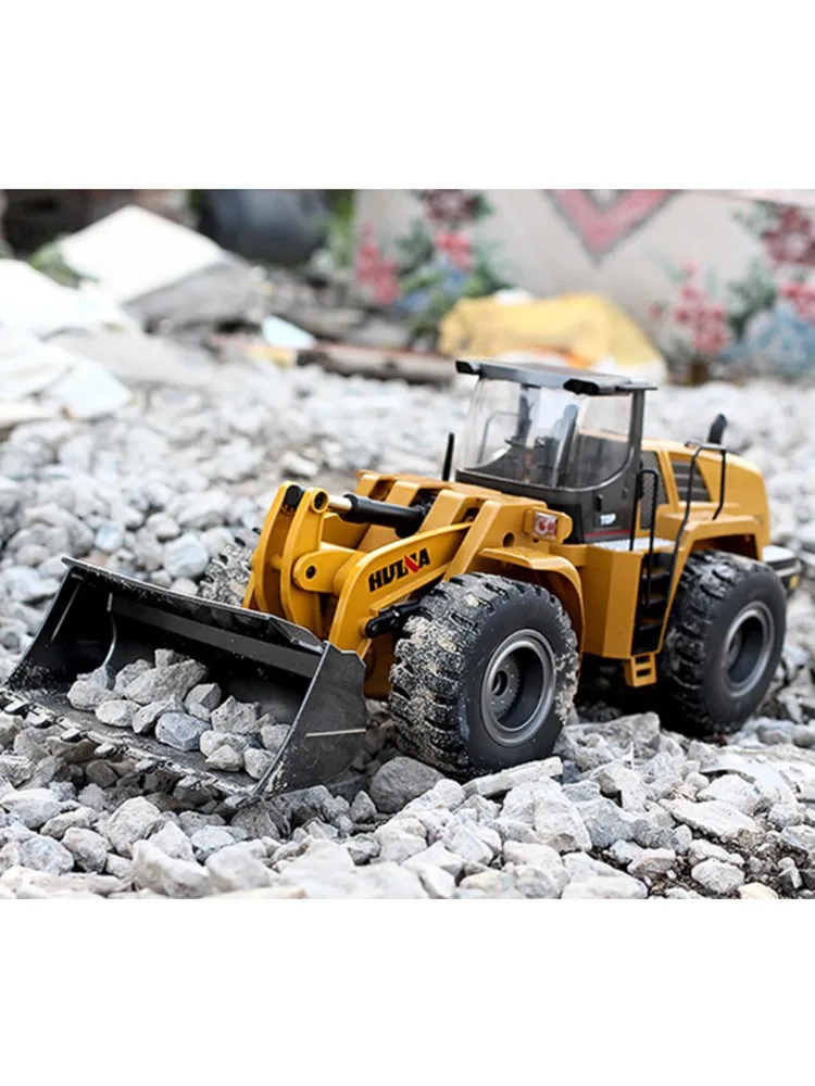 EU-Lager 1/14 Maßstab Upgrade RTR HUINA 1583 RC Lader Ferngesteuerter LKW-Lader mit Licht und Sound Spielzeugautos Geschenk Maschine