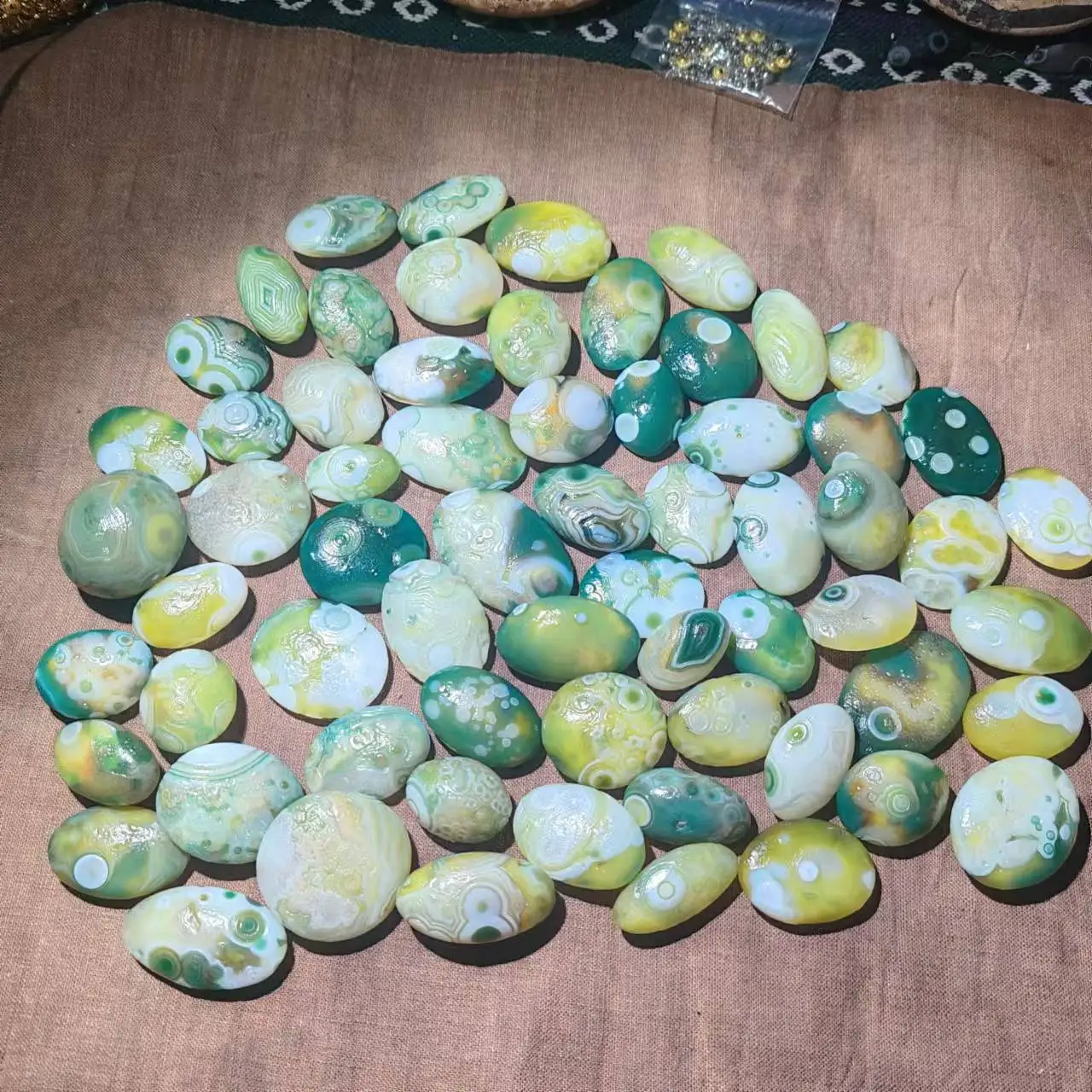 1pcs/lot Gobi Agate Yellow-Green White Natural Eye Stone Rough Without any manual processing Collectibles Miraculous amulet