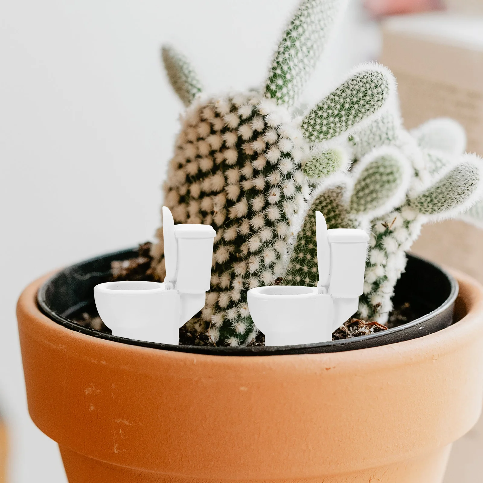 

3Pcs Mini Toilet Resin Decoration Cute Micro Landscape Ornament for Garden Terrarium Bathroom Scene Dollhouse Toilet Seat