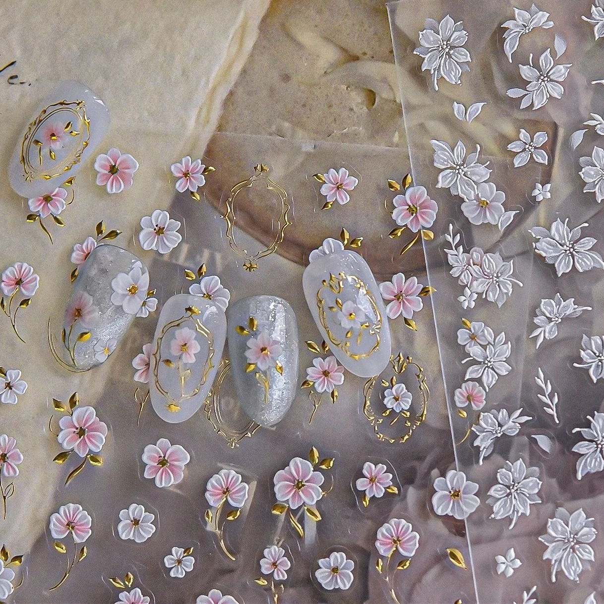 Camelia rosa dorada, flores blancas, flor de melocotón, Magnolia, poesía rosa, Frangipani, Margarita, abalorio de lirio Vintage, pegatinas para decoración de uñas