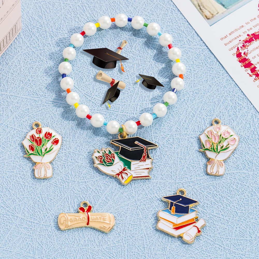 

DIY jewelry accessories, alloy oil-dripping, graduation season, bachelor's cap pendant, necklace pendant, jewelry accessories