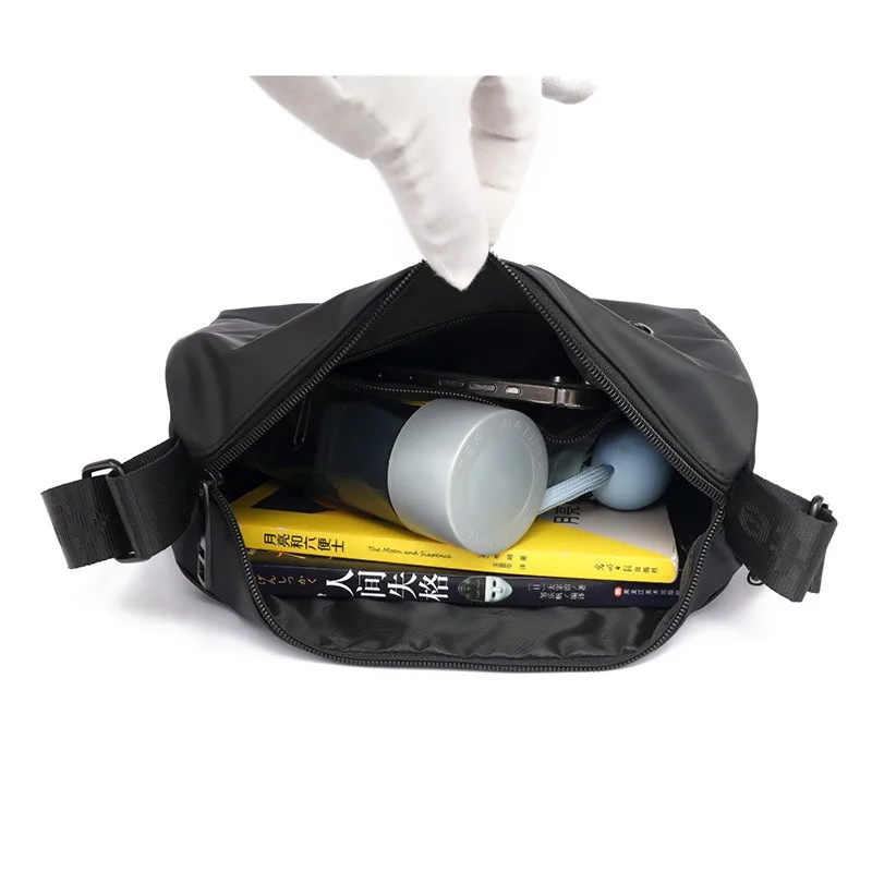 

Легкая роскошная стильная и износостойкая сумка на одно плечо большой вместимости, модная маленькая квадратная сумка в корейском стиле