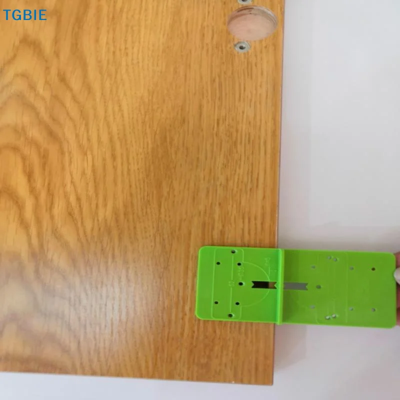 

[TL][TL] Направляющая для сверления отверстий в петлях Приспособление для растачивания петель Направляющая для сверла Шаблон Приспособление для шкафов Локатор отверстий для петель Деревообрабатывающие инструменты