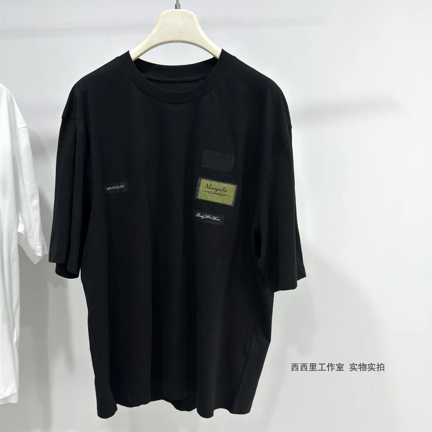 

Digital cloth label short-sleeved minimalist style loose round neck casual black and white T-shirt