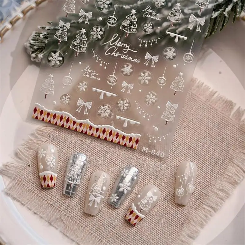 クリスマススタイル クリスマスツリー 雪の結晶 ネイルアートステッカー 赤いリボン ネイルアートプリント エンボスステッカー お祝いネイルデコレーション