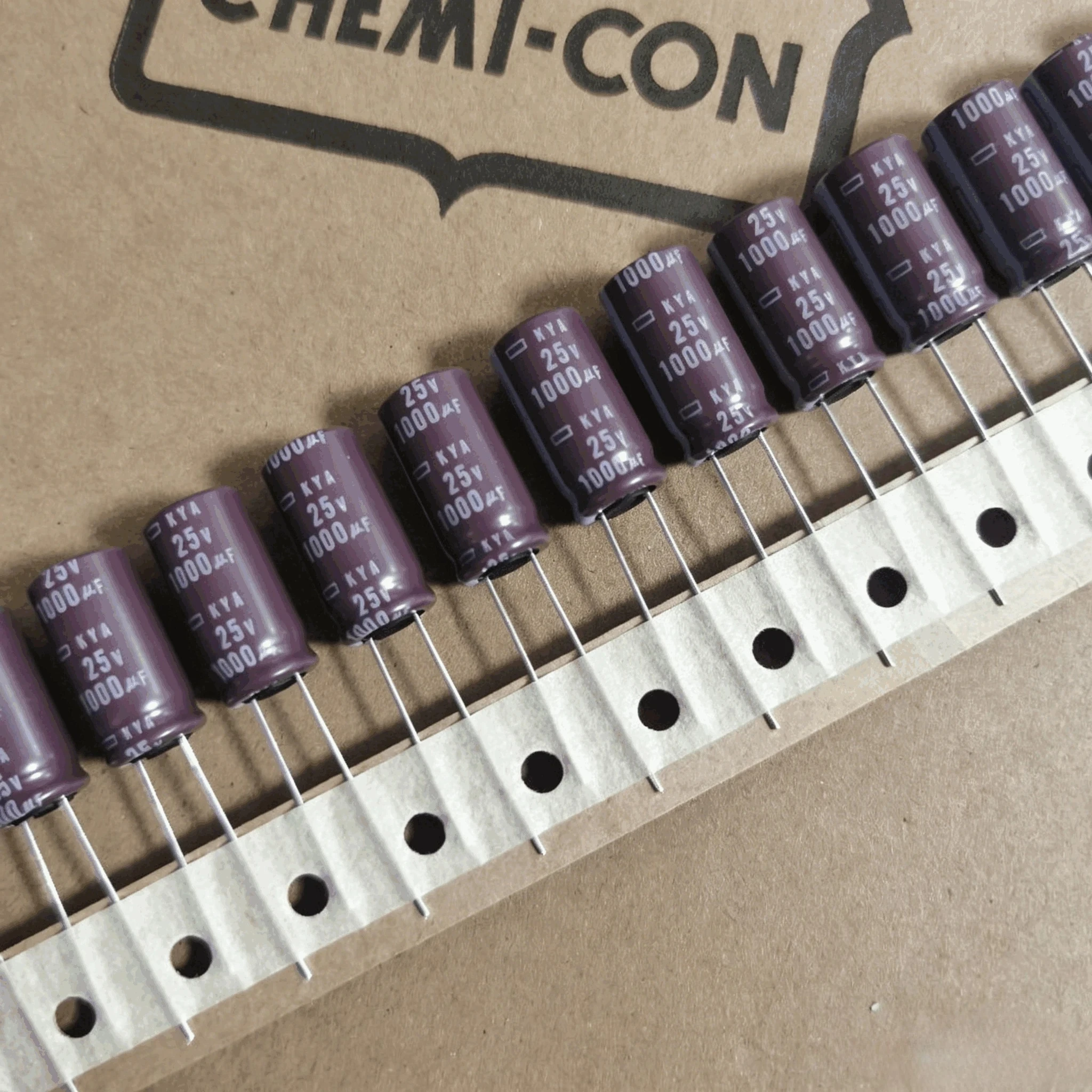 10-50pcs New 25V 1000μF 10x20 KYA NIPPON CHEMI-CON High-Frequency Low-Impedance Electrolytic Capacitor 1000μF 25V Genuine