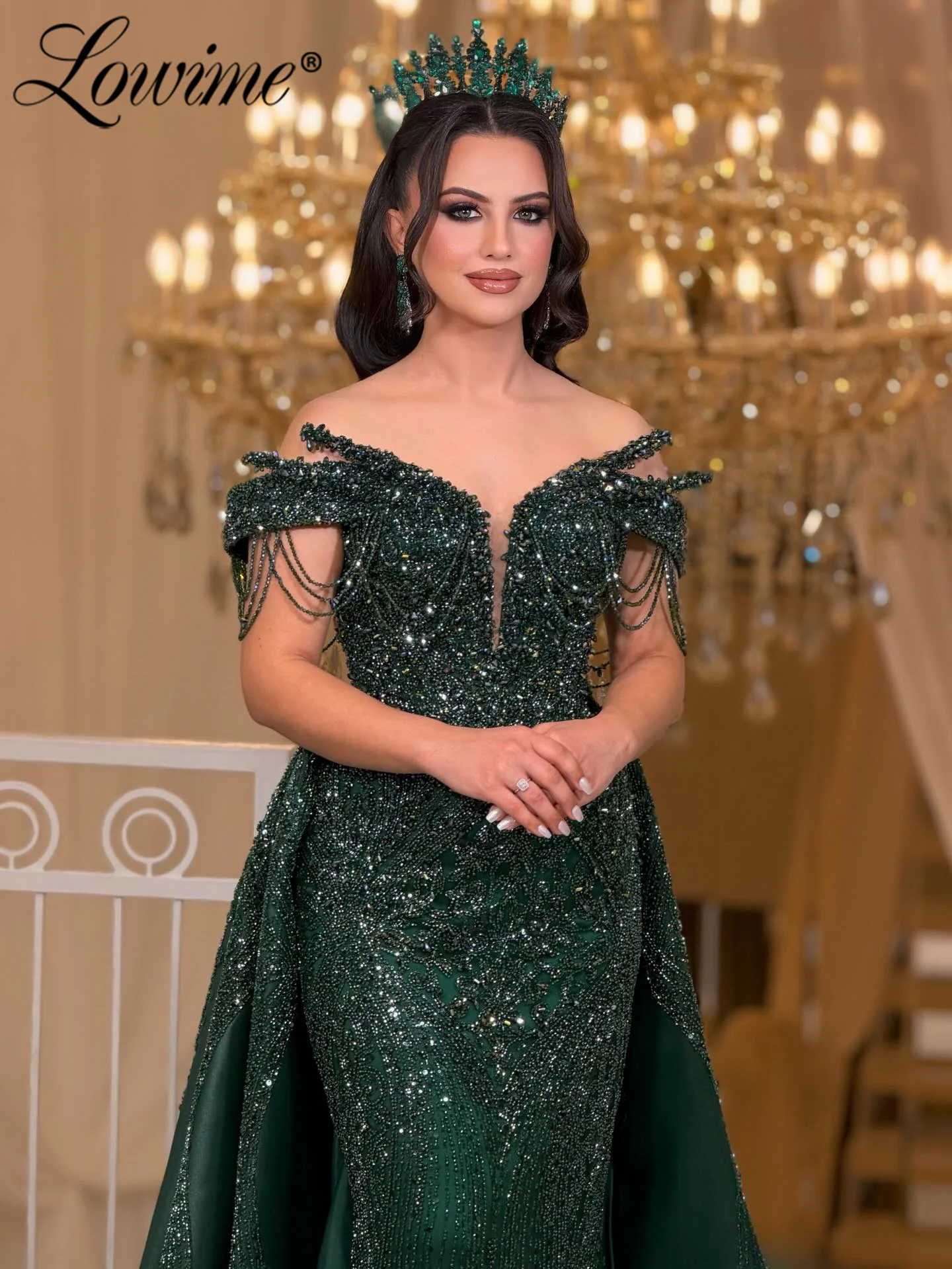 

Elegant Emerald Green Beaded Evening Dresses Customized Crystals Off the Shoulder Women's Formal Party Prom Gowns With Overskirt