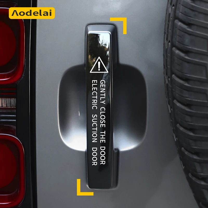 

Warning sticker for the electric tailgate of Land Rover Defender 2020-2026 models, tailgate handle decoration sticker Accessorie