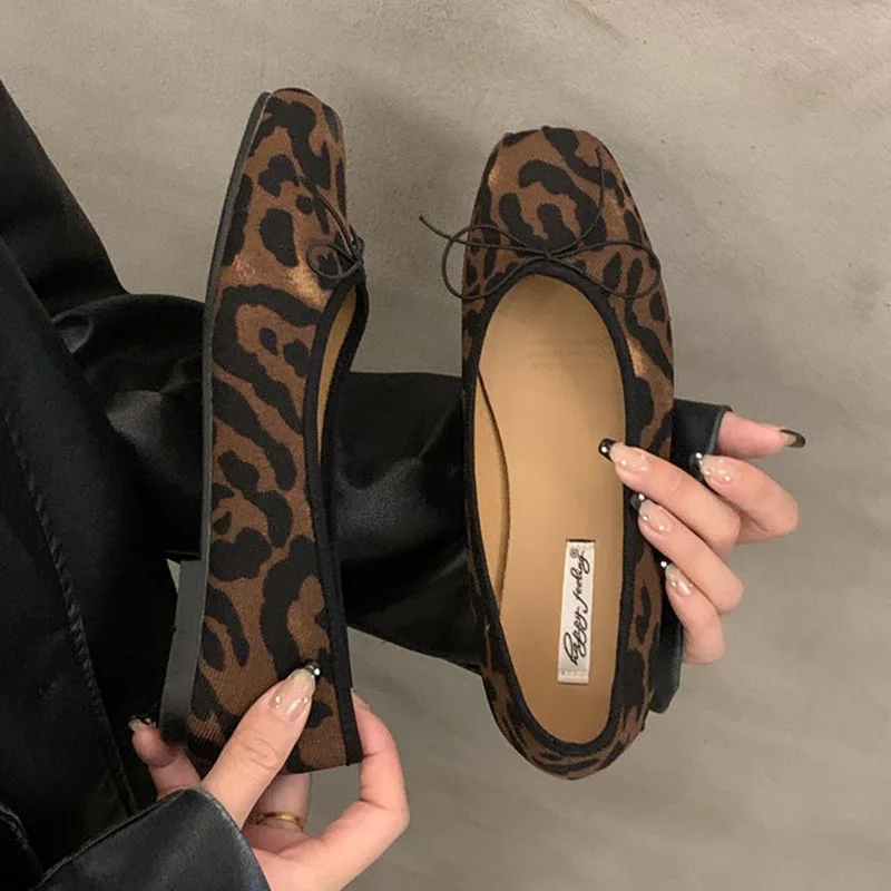 2024 Summer Leopard New Brand Women Flat Shoes Fashion Leopard Print Ladies Elegant Shallow Slip On Soft Ballerinas Shoes