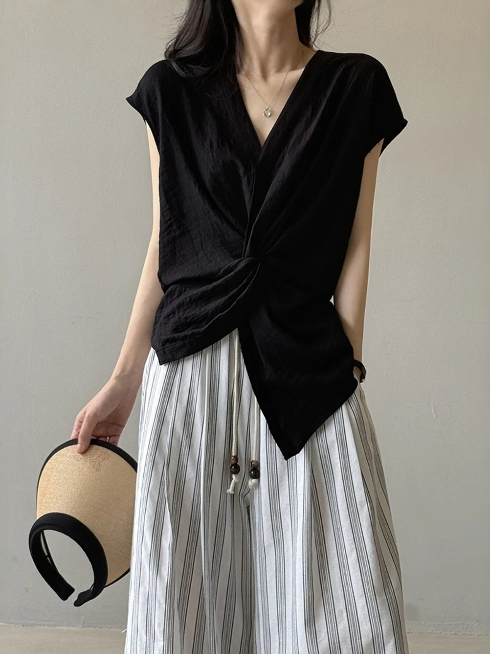 

Women's Linen Svel irt Vest 2025 Summer New Sle Ele Light Maturi Faion V-ne Pure Color Casual Top