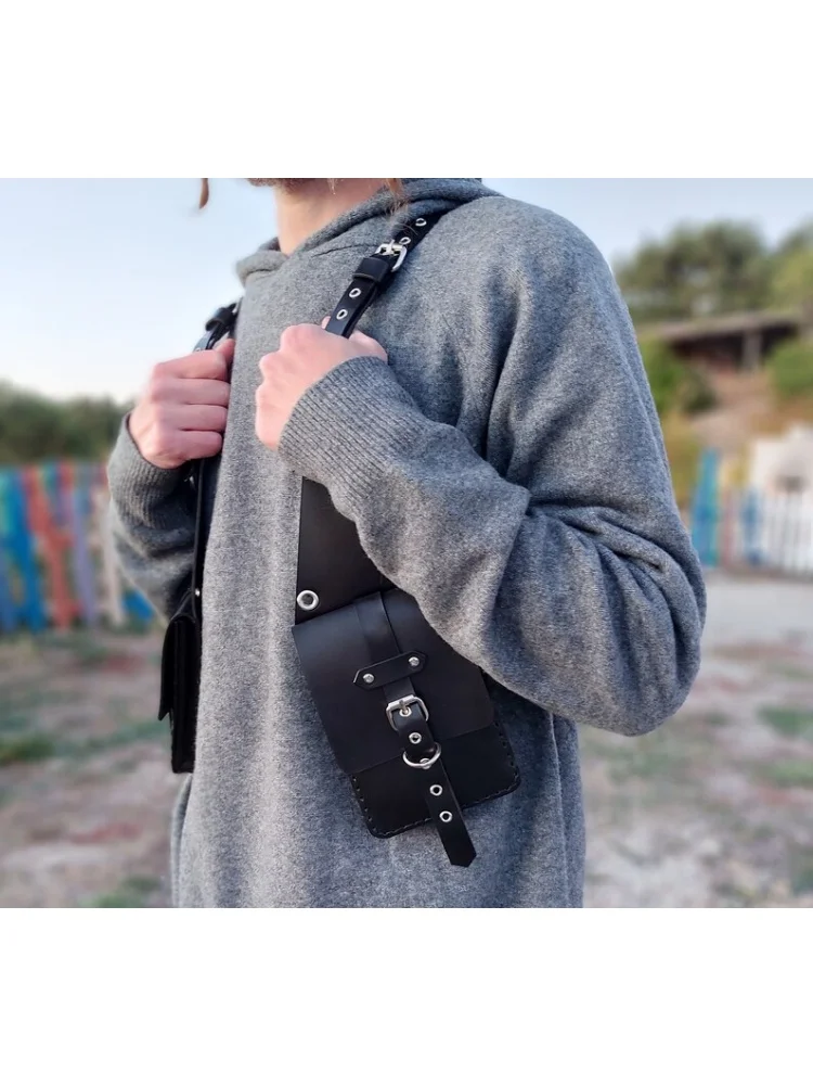 

Medieval Steampunk PU Leather Shoulder Strap Gun Holster Bag Vintage Phone Case Pocket Cosplay Costume Wallet Handbag Small Bag