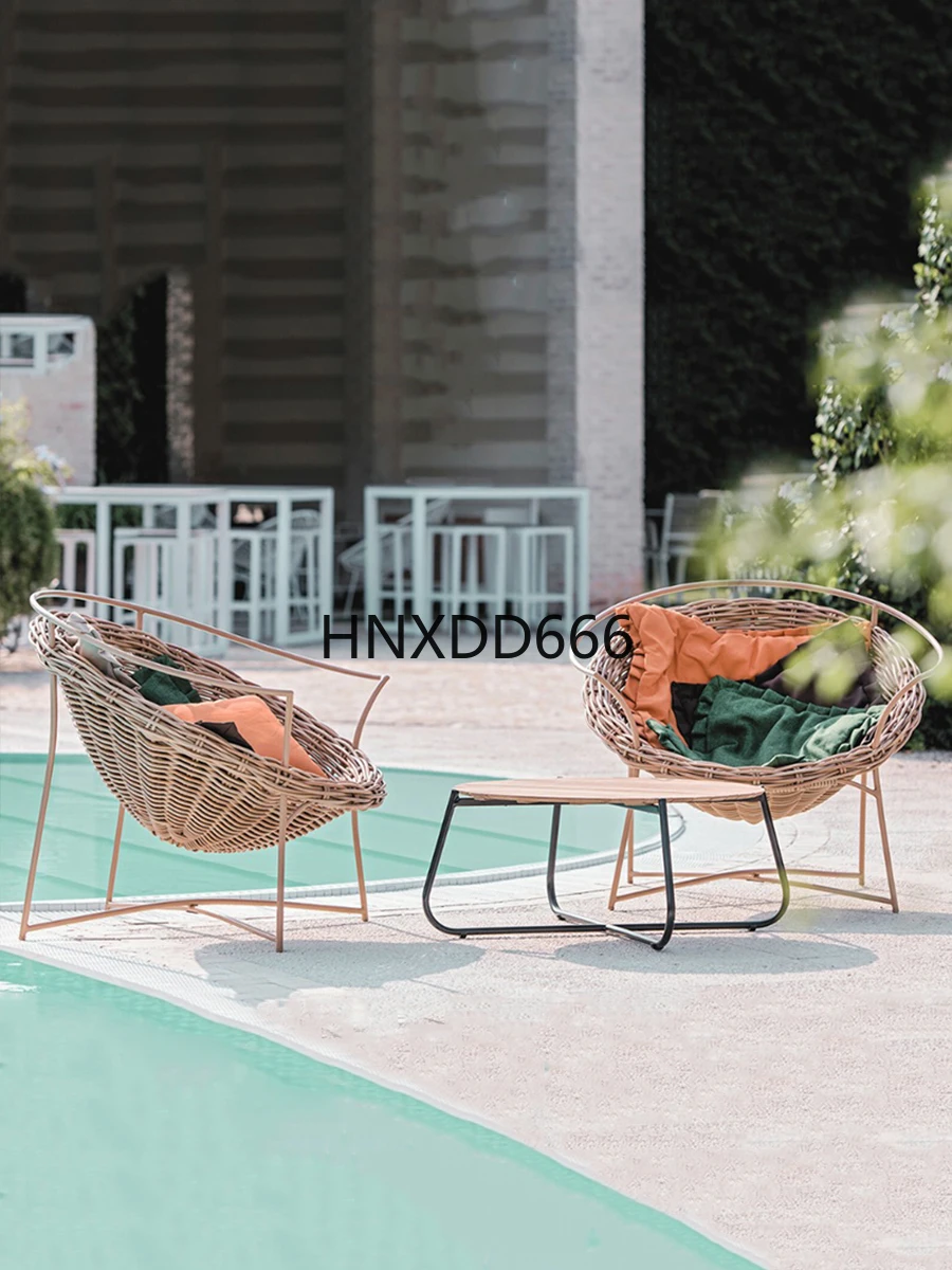 Outdoor-Balkon Rattan Vogelnest Sofa Stuhl dreiteilige Kombination