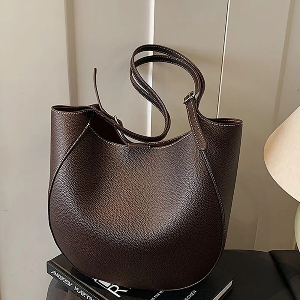 

Women's Light Luxury Large Capacity One Shoulder Bag Winter New Solid Color All-Match Versatile Tote Bags Shopping Commute Packs