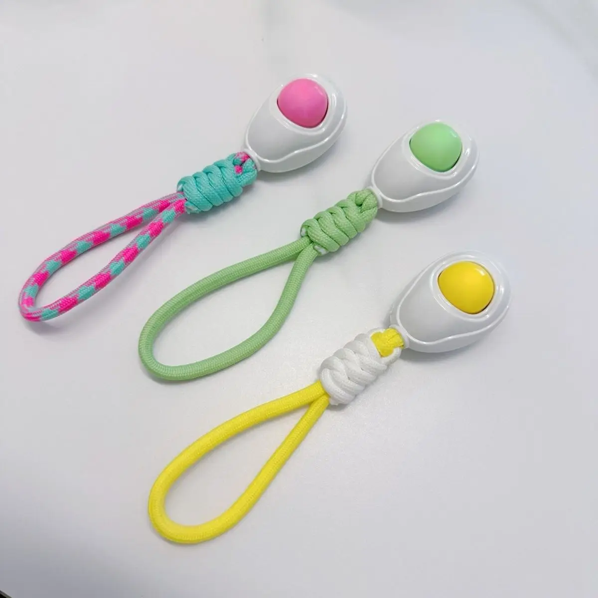 향기 나는 EDC 손가락 장난감 슬라이더 키체인 손가락 장난감 성인 스트레스 해소 ADHD 레저 손가락 장난감 3가지 색상