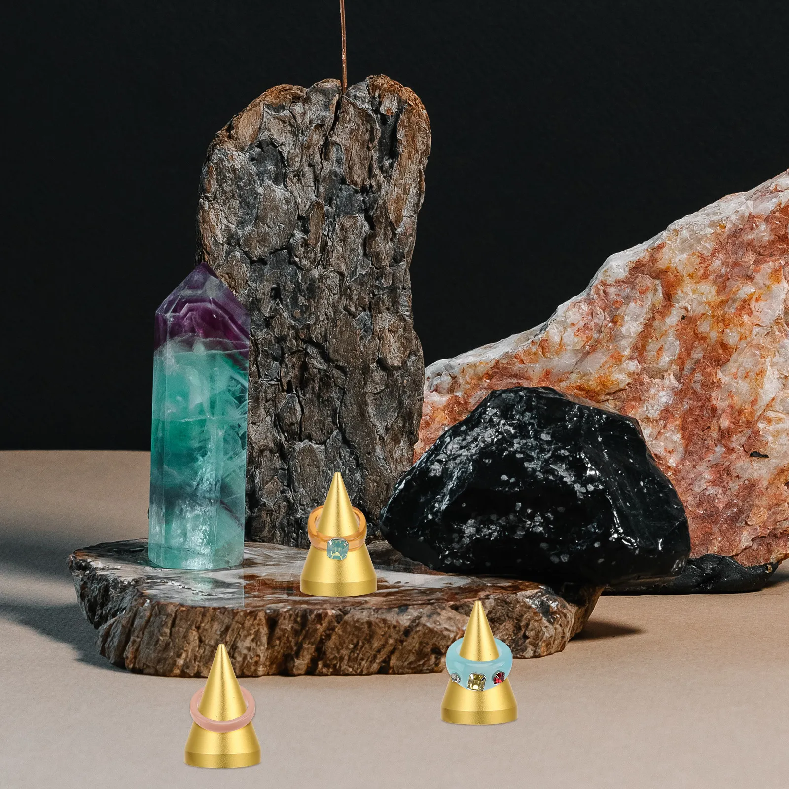 Modern Metal Cone Ring Stand Jewelry Display Holder for Rings Store Shop Home Wedding Ring Storage Jewelry Display Stand