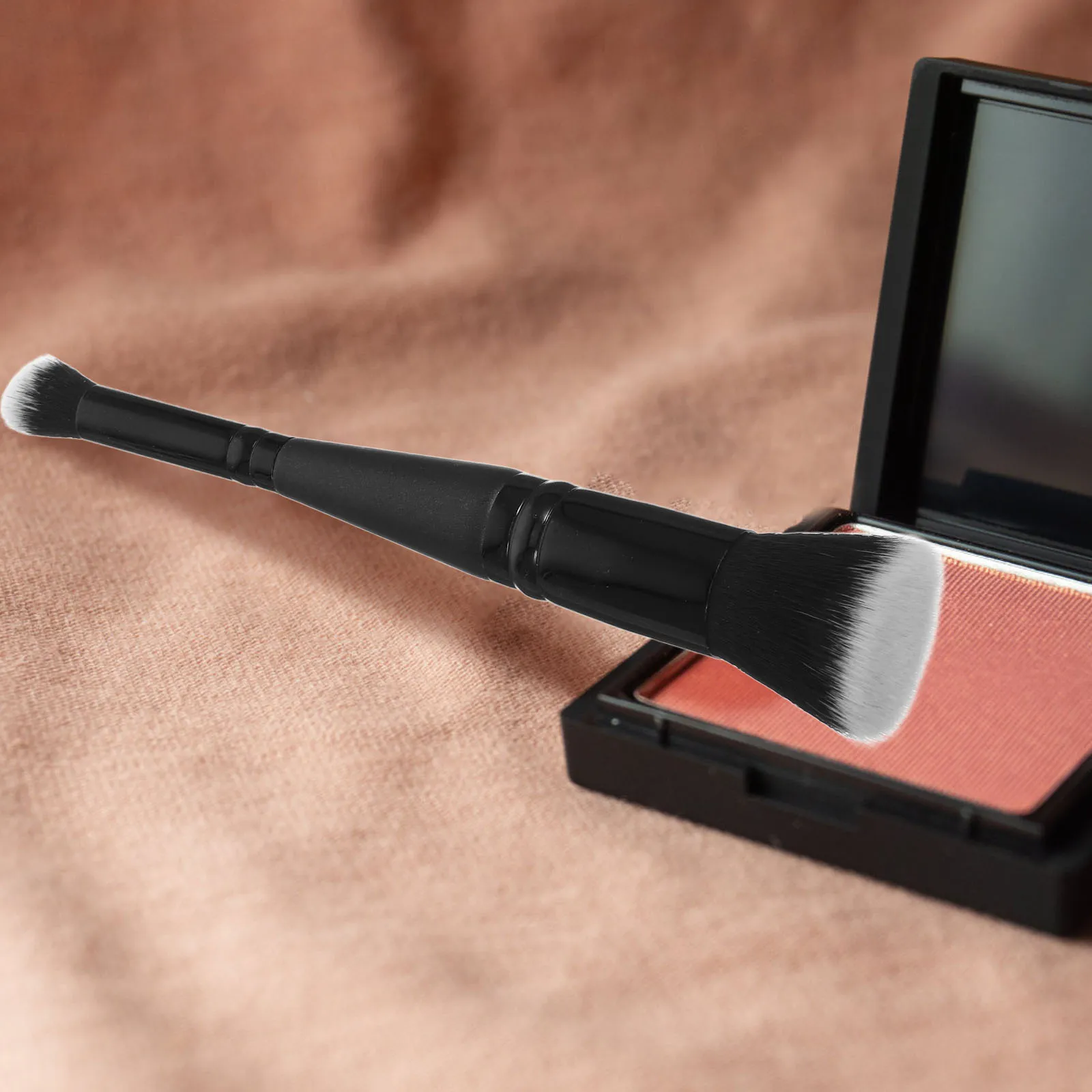 Brocha de base plana de doble cabezal, mango corto, brocha de maquillaje portátil, cerdas de fibra suave, aplicador corrector de colorete facial