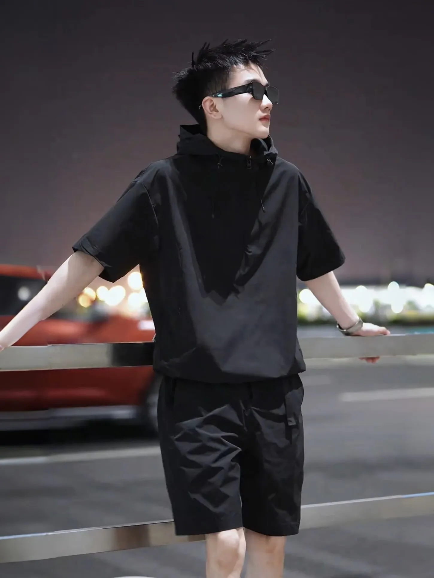 

Summer New Style Quick Dry Cool Feeling Casual Sportswear Set Men's Handsome Hoodie Short Sleeve Shorts Two Piece Set