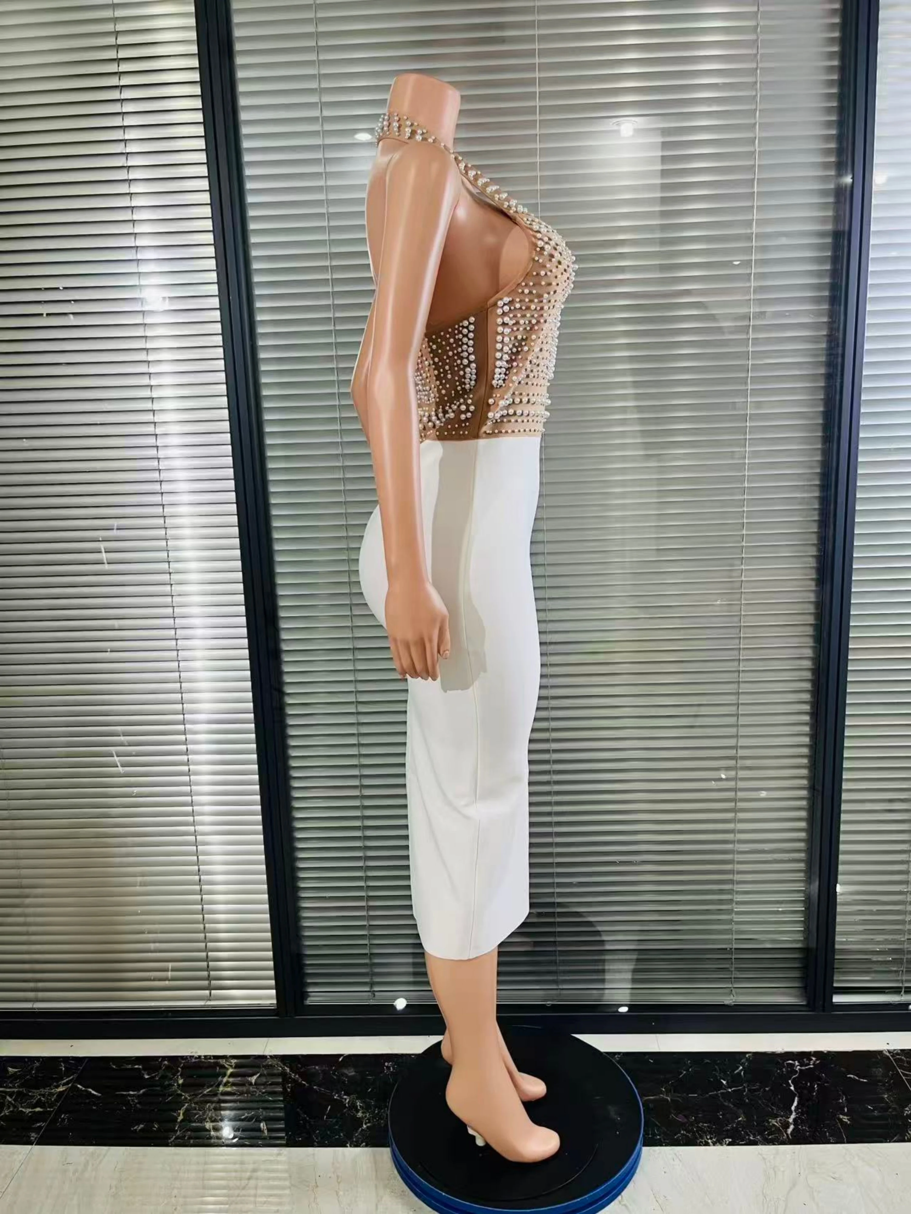Elegantes, schickes, hochwertiges, khakifarbenes, schwarzes, dünnes Lantual-Perlen-Rayon-Verbandkleid, elegantes Cocktail-Partykleid