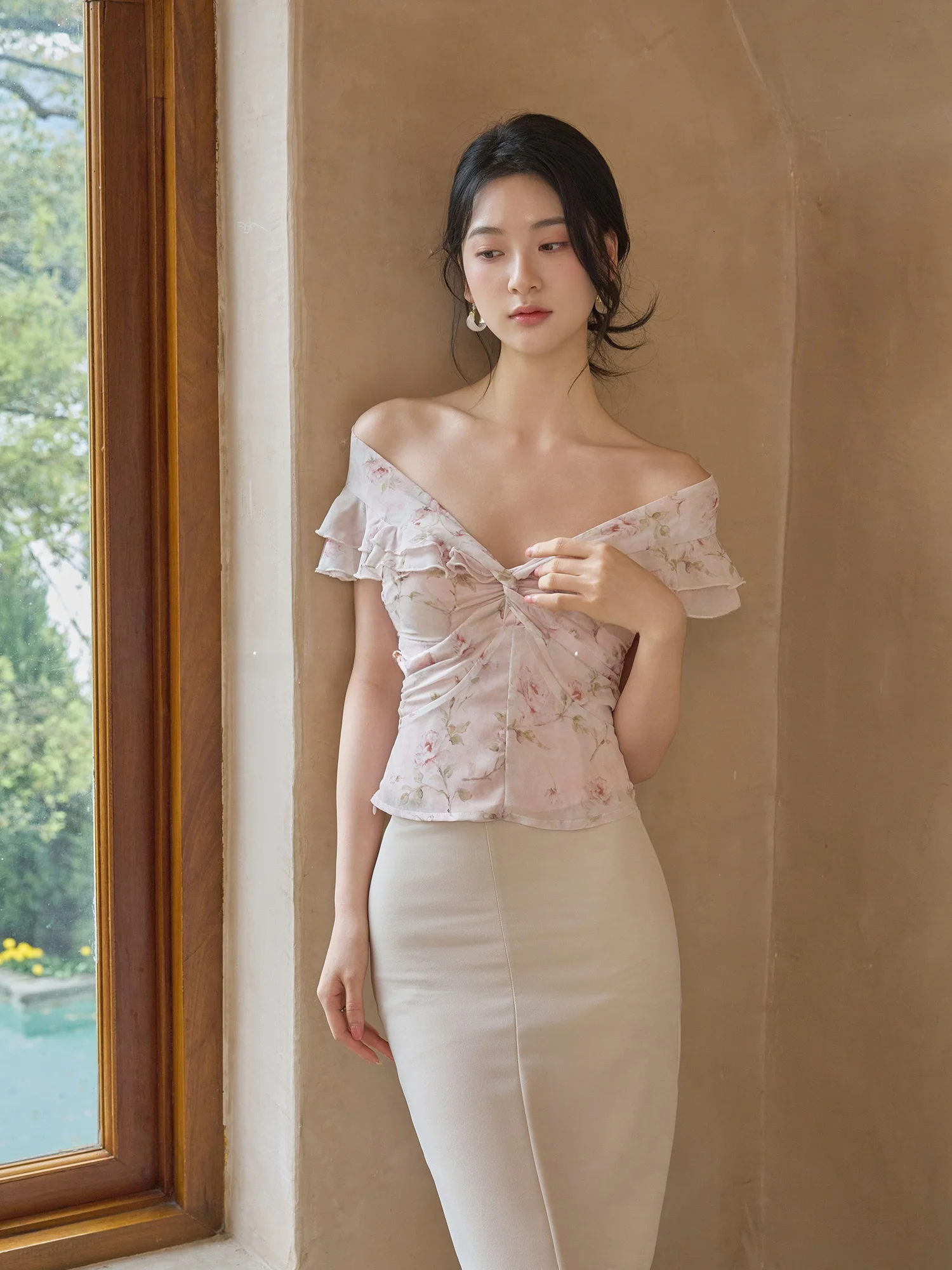 

Женский летний топ Touchin Haute Vintage с эффектом масляной живописи, с узлами, облегающий, с открытыми плечами, дышащий, с V-образным вырезом, без рукавов