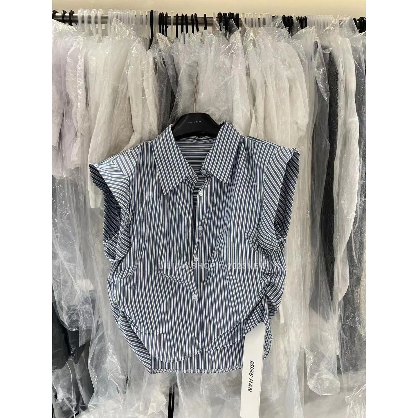 

Summer New Design Neck Stripe Sleeveless Shirt for Small Women Ladies Personality Top Polyester Fabric Regular Length
