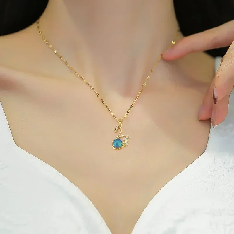Stainless Steel Fashion Swan Four-leaf Clover Crystal Pendant Necklace for Women Exquisite Gold Color Chokers Colorfast Jewelry