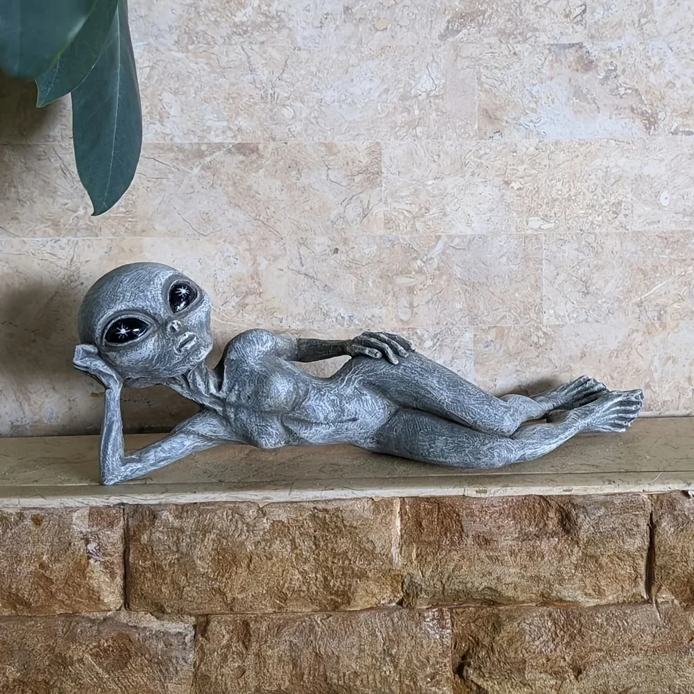 1pc Alien Resin Statues Figurine, Halloween Creative Statues, Home Decor Garden Decoration