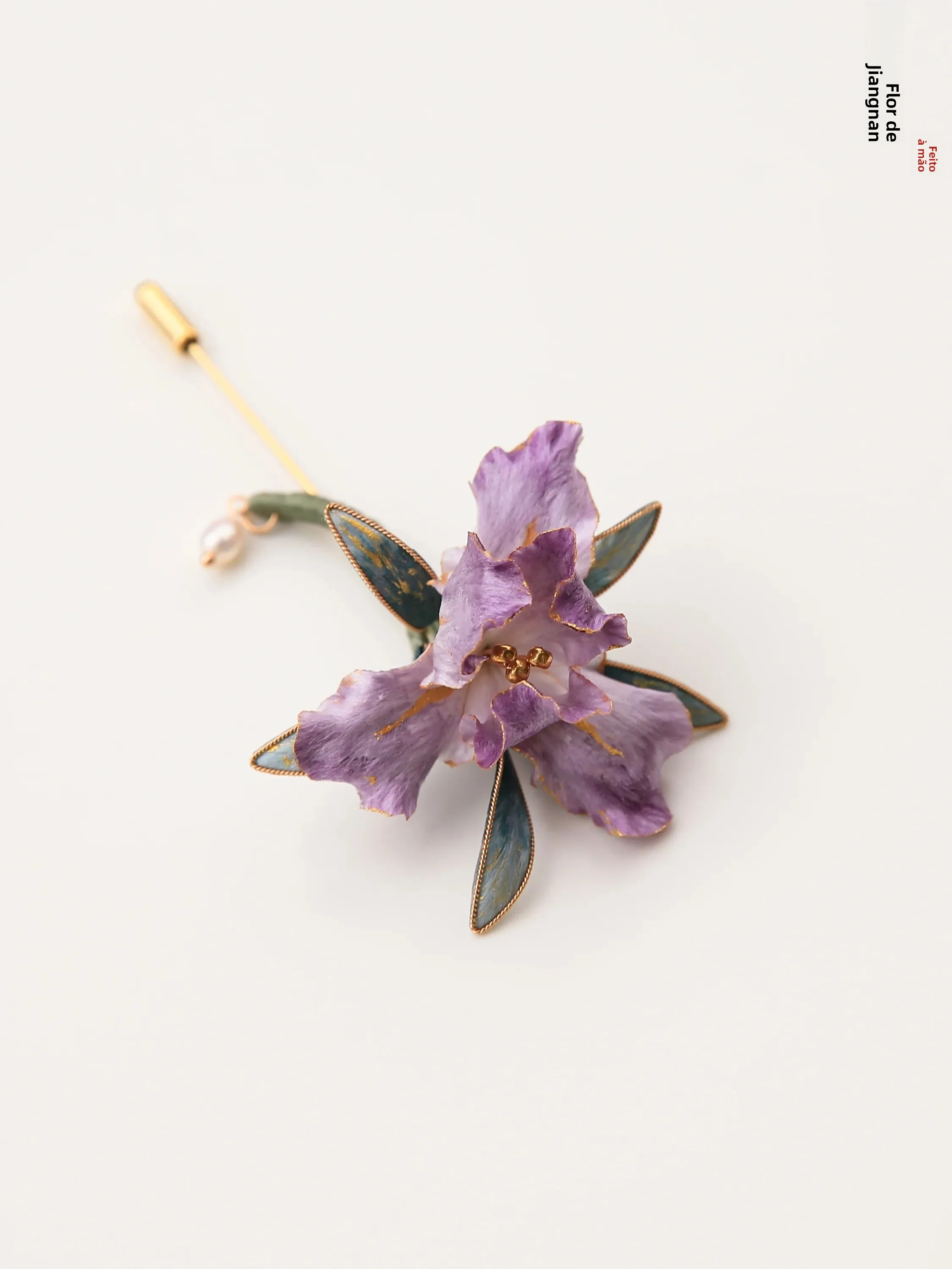 exquisito-broche-de-flor-de-iris-de-terciopelo-hecho-a-mano-en-jiangnan-accesorio-de-moda-tamano-pequeno-versatil-broche