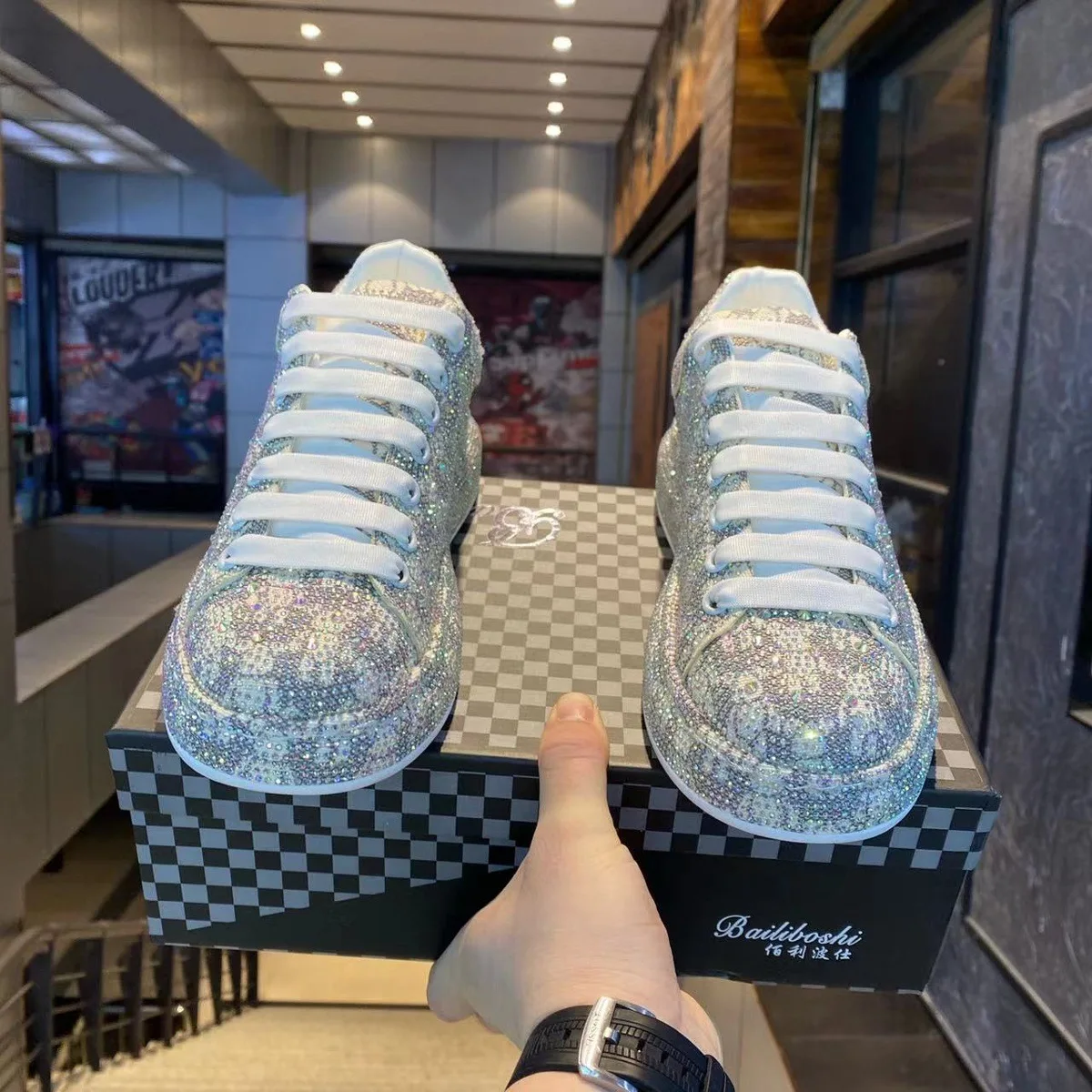 Europe New Shoes for Men Leather Casual Shoes Trend Full Crystal Flat Skateboard Platform Shoes Youth Cool Chunky Sneaker