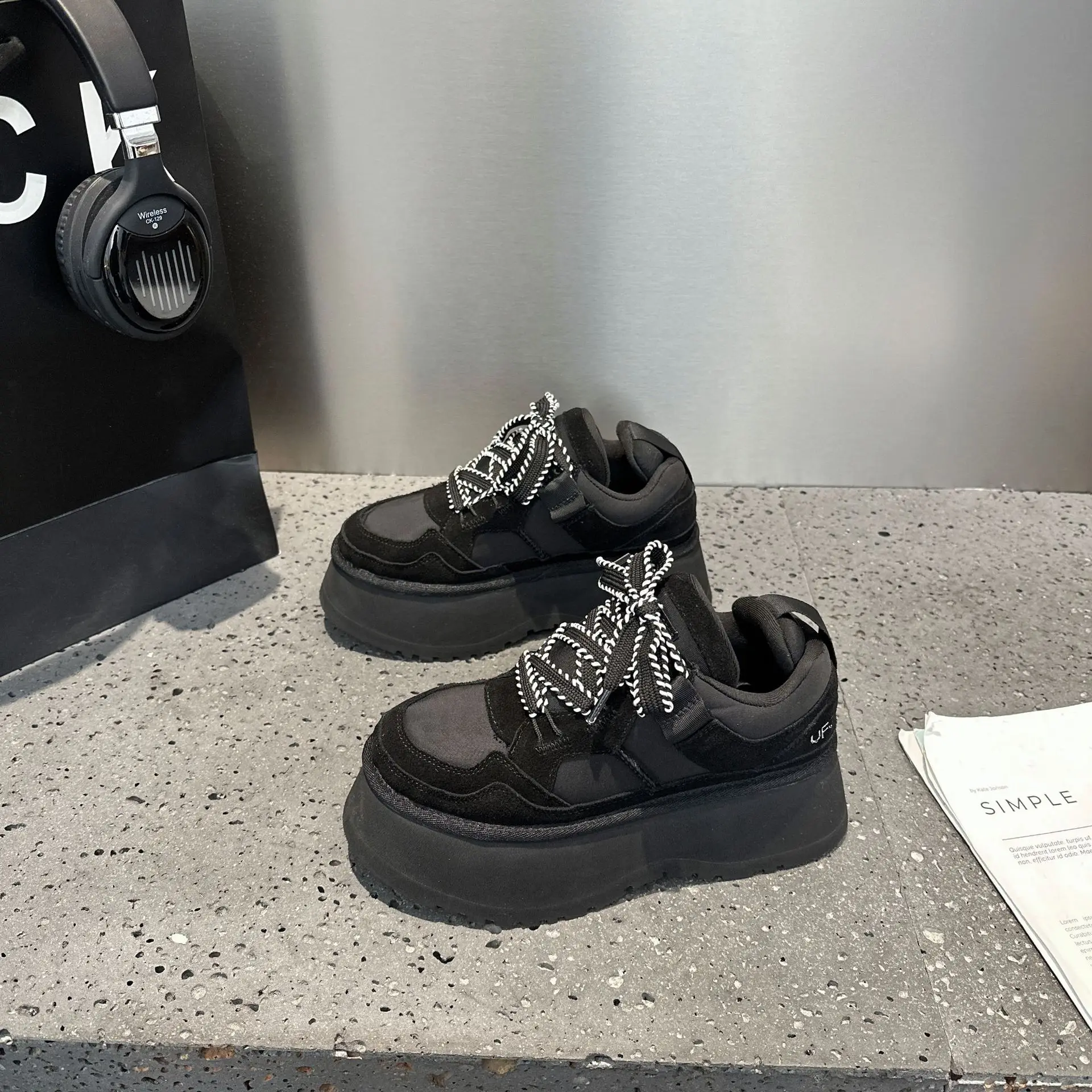 

Cow Suede Fashion Casual Sneakers for Women Solid Color Autumn New Designer Platform Shoes Ladies Lace Increase Board Shoe Woman