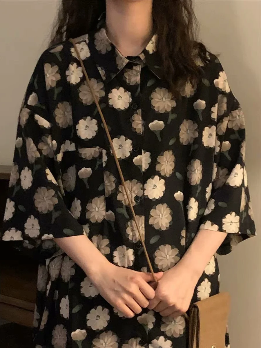 

American Sle Haome Ice Silk Thin Flower irt Men Summer Loose Casual ort Sve Trendy Brand Faion Outerwear