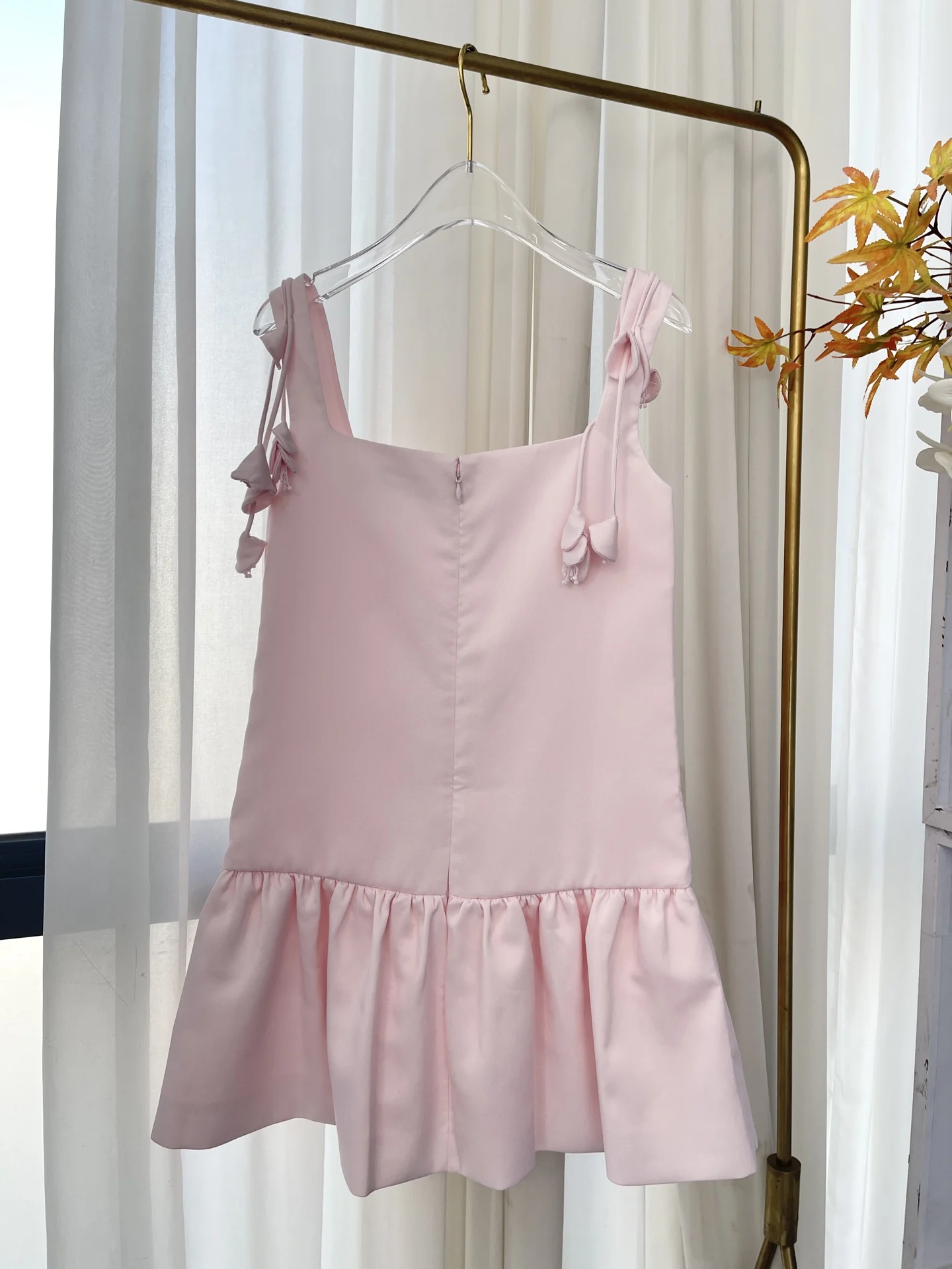 

Pink Sleeveless Bud Mini Dress for Women Streetwear