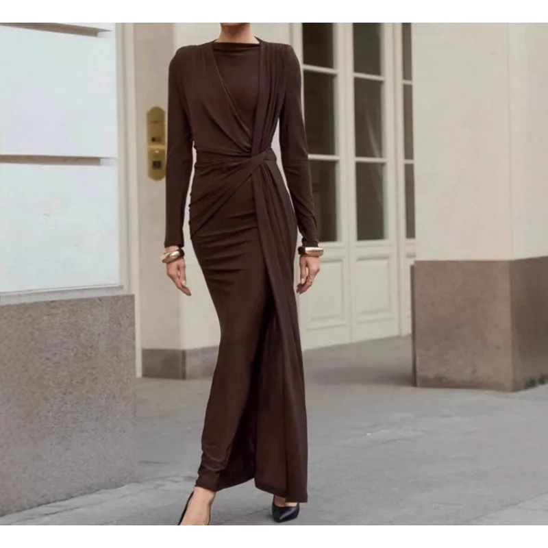 

Brown Crew Neck Knitted Dress Women's 2026 Autumn Design Sense Inner Hip Wrap Dress Long Dress Women's Clothing