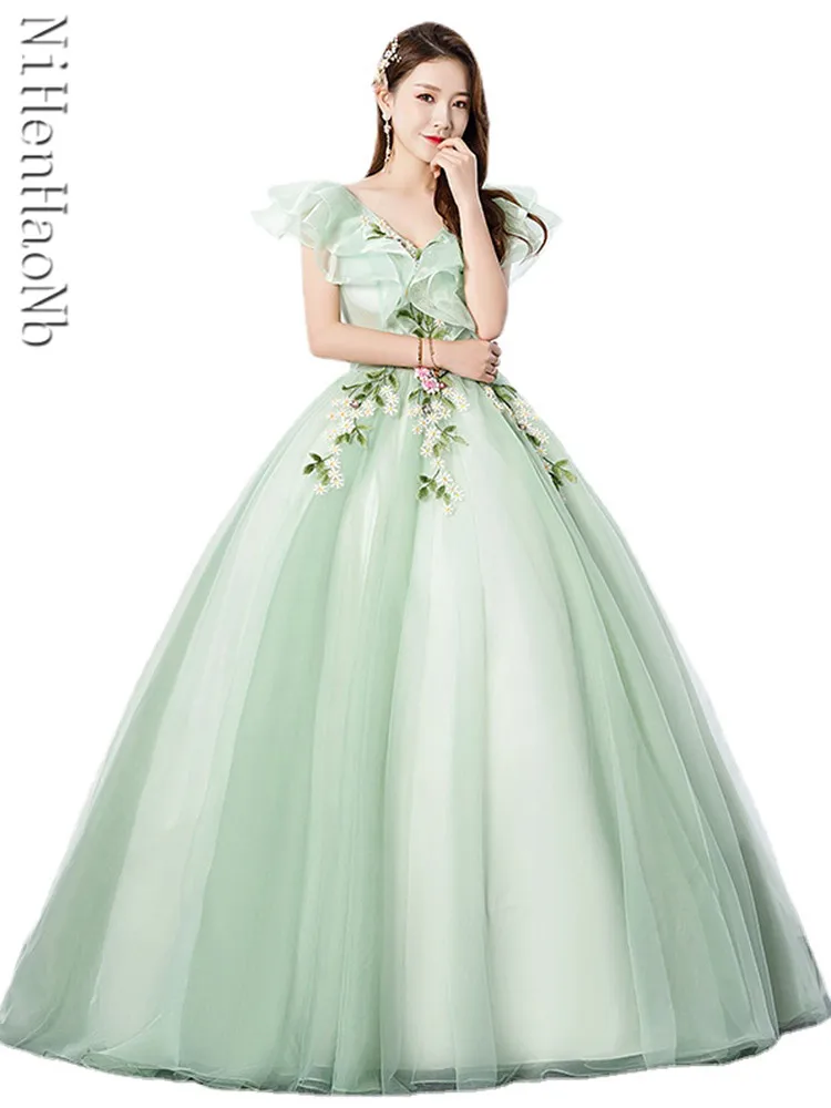 Green Quinceanera Dress Elegant V-neck Party Prom Ball Gown Sweet Flower Quinceanera Dresses Plus Size Vestidos