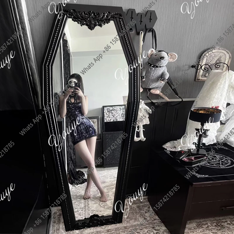 Q wall-mounted full-length mirror American living room against the Black gothic full-length mirror cloakroom fitting mirror art