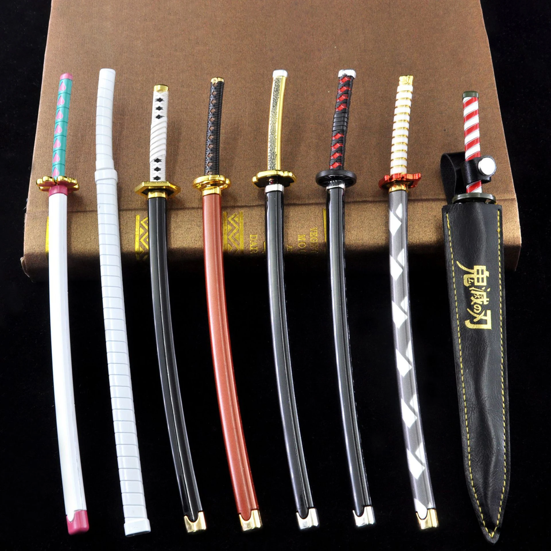 Demon Slayer Sword Weapon Agatsuma Zenitsu Nichirin Blade Alloy Katana Sword Japanese Anime Weapon Model Collections Gift Toys