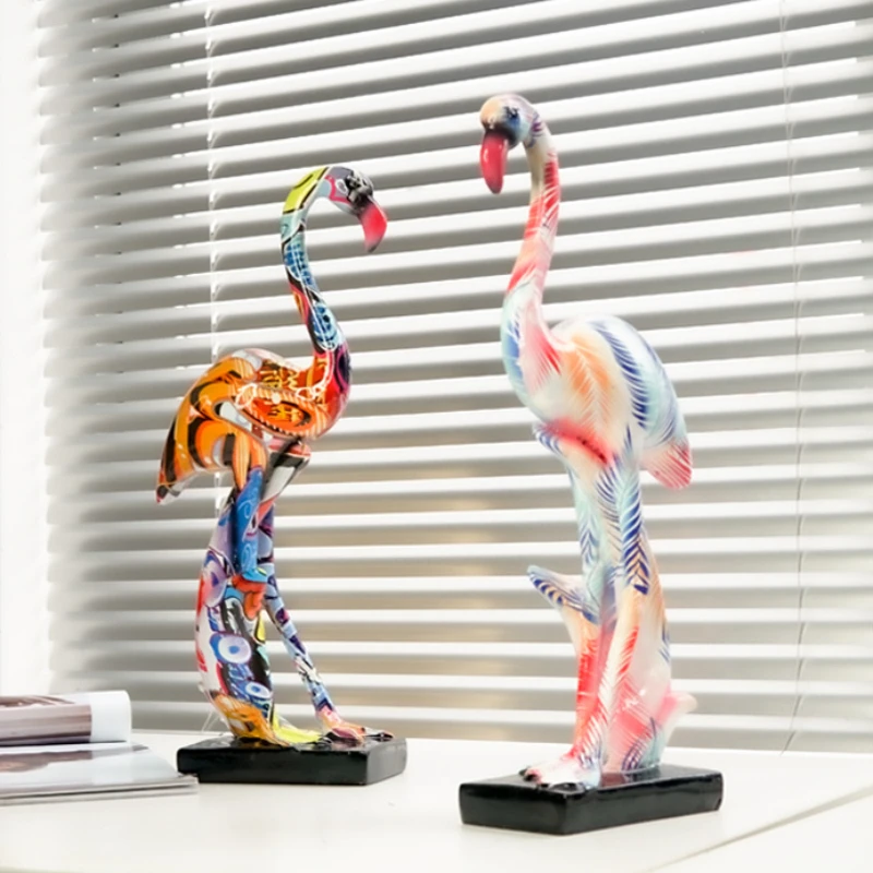 

Graffiti Flamingo Sculpture Home Decor Animal Bird Figurine Nordic Style Resin Flamingo Ornament Desktop Art Crafts