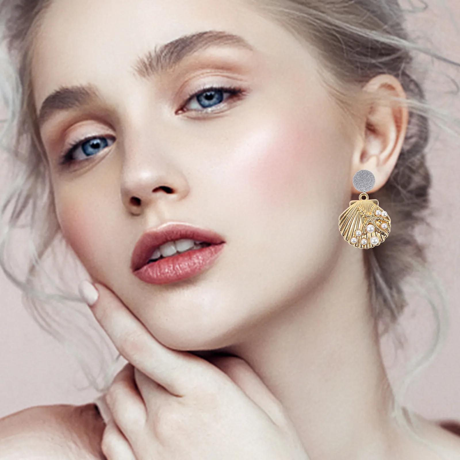 

Набор мини-подвесок в виде ракушек для самостоятельного изготовления украшений: серег, ожерелий, браслетов. Уникальные аксессуары.