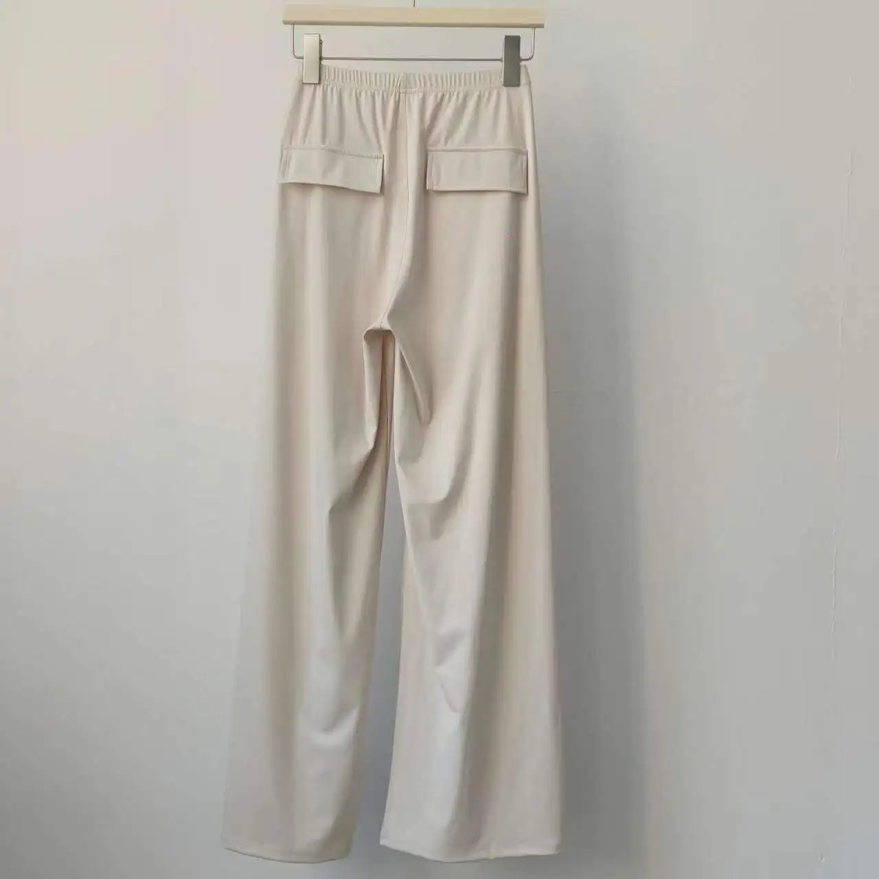 Gerade geschnittene, lässige Yoga-Hosen für Damen, Leggings, figurbetont, schnelltrocknend, weit geschnitten, für Laufen, Pilates, Fitness, lockere Sport-Hosen. – Detail 4